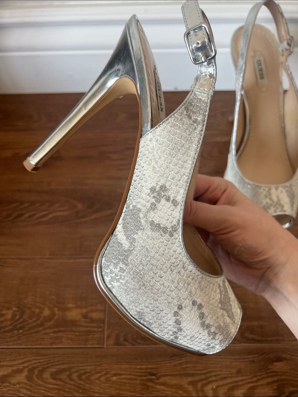 Y2K GUESS Silver Peep-Toe Slingback High Heels python light grey pumps